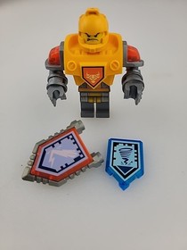 LEGO Battle Suit Axl minifigure NEXO Knights With Shield 