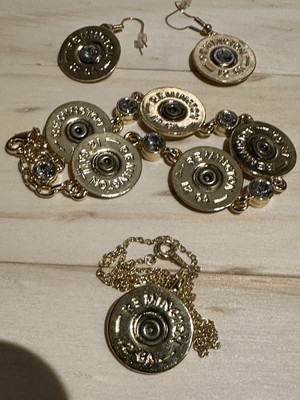 LOTS Lizzy J Earrings,bracelet And Necklace (Remington 