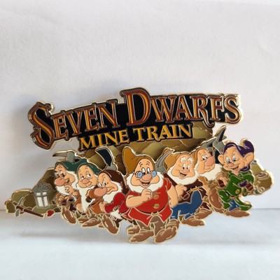 RARE SEVEN DWARF S MINE TRAIN JUMBO PIN BOX SET LE 300 