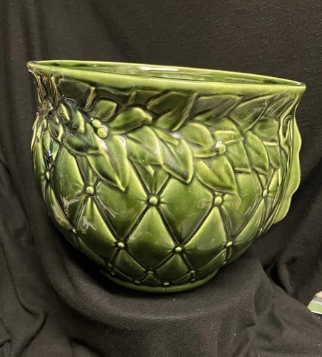 VINTAGE MCCOY JARDINIERE PLANTER DIAMOND QUILT GREEN 8" LEAF AND BERRIES