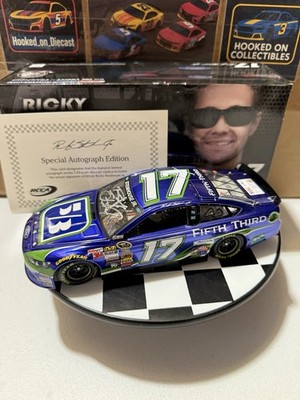 AUTOGRAPHED Ricky Stenhouse Jr. #17 Fifth Third Color  Chrome 1/24 2014 Diecast
