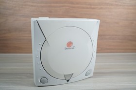 Japanese Dreamcast HKT-3000 Console w/ 2 controllers VMU sonic adventure TESTED