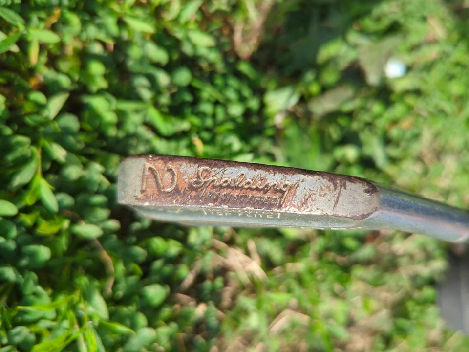 Vintage SPALDING TOP-FLITE (2) IRON Right Handed Steel Shaft Synchro Dyned - Image 3 of 4