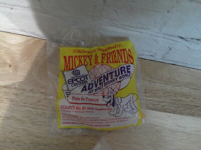 DISNEY 1993 PLUTO IN FRANCE EPCOT CENTER MICKEY & FRIENDS FIGURE MCDONALDS