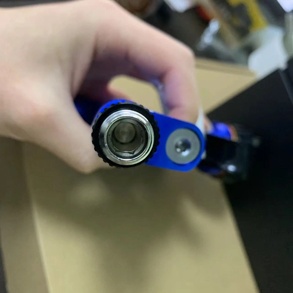 Blue Spray Gun 1.3mm Nozzle 600 ML Car Paint Tool for Paints and Varnishes - Image 4 of 4