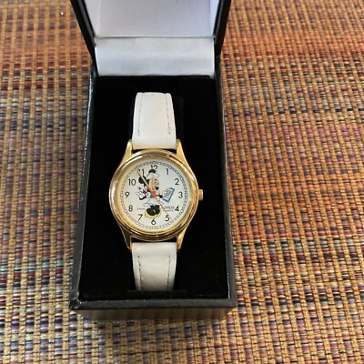 Vintage 90s Mickey Unlimited Lorus MINNIE MOUSE NURSE Watch
