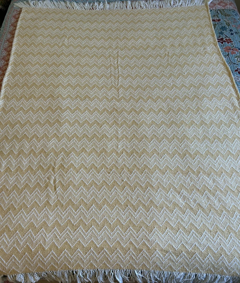 "Manta Peacock Alley amarillo blanco patrón Chevron borlas borde 46x60""" Foto 2 de 4