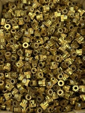 1 TRADESHIP BRASS SPUR PINION GEAR MODULE 0.5 PITCH 12 TEETH 1/8" BORE SLOT CAR