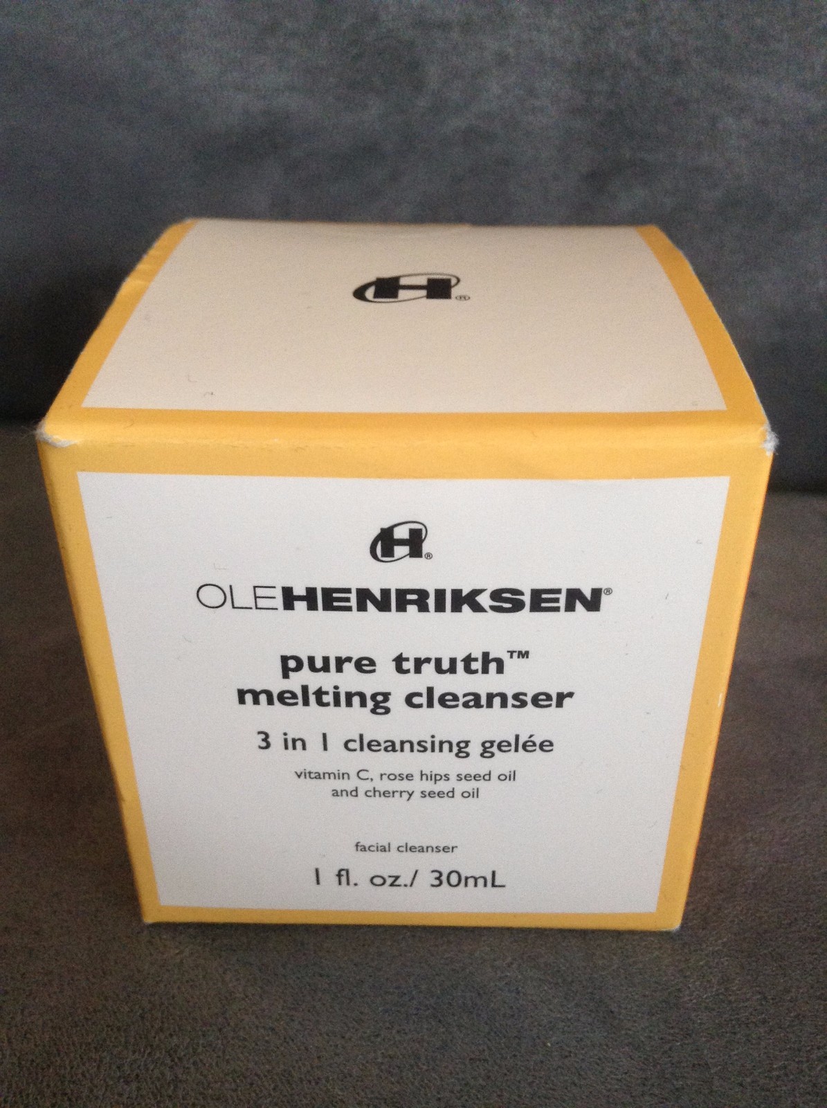 ole henriksen pure truth melting cleanser