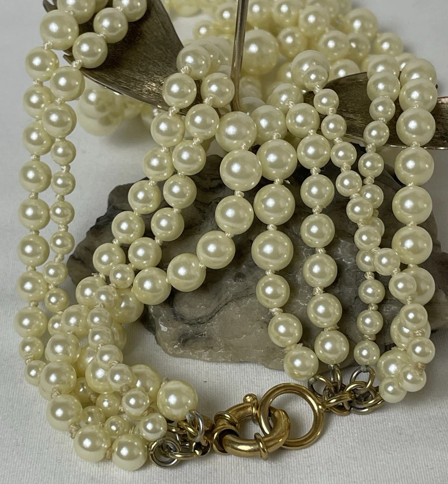 J. "Collar Crew de perlas de imitación de 5 hilos en capas 21"" cuentas graduadas broche grueso" Foto 4 de 4