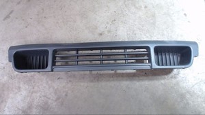 Luftgitter Gitter Mittelteil Stoßstange Vorne 7H0807719 VW Caravelle Kurz