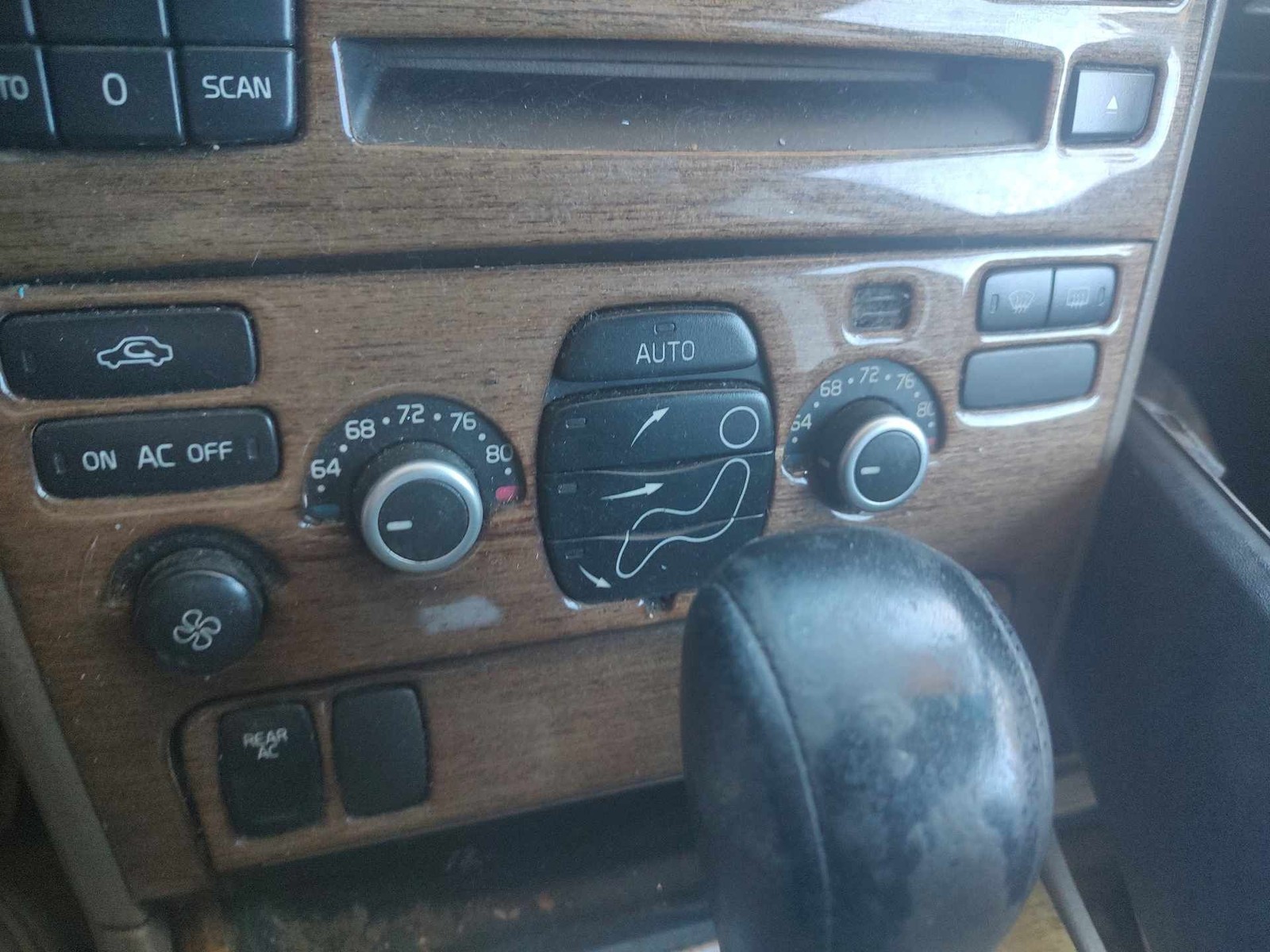 Picture 1 of 1