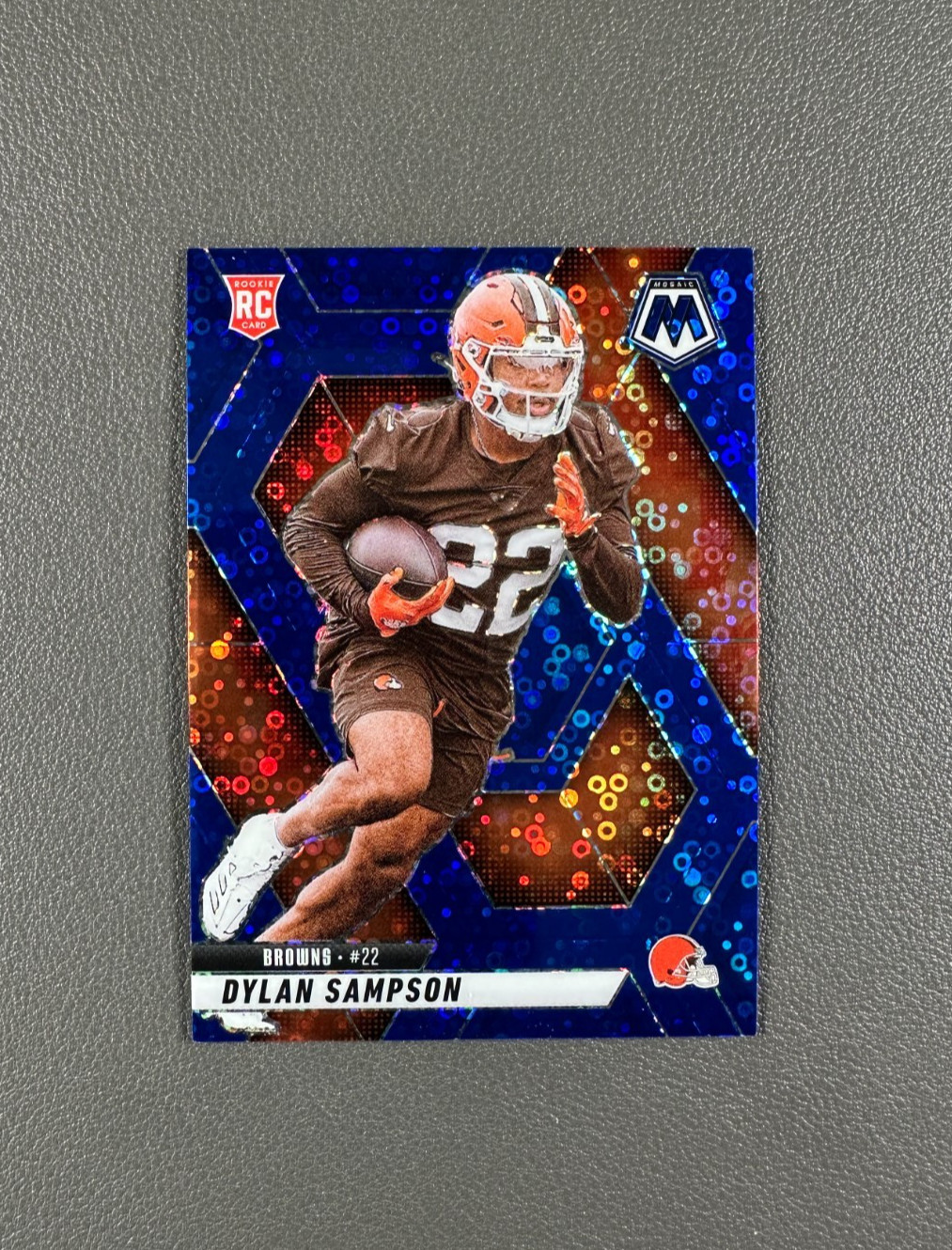 2025 Panini Mosaic Dylan Sampson 99/99 Rookie Blue No Huddle Prizm RC #355 CJX