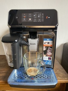 Philips 2300 Series EP2336/40 Kaffeevollautomat schwarz 1500W Neu.