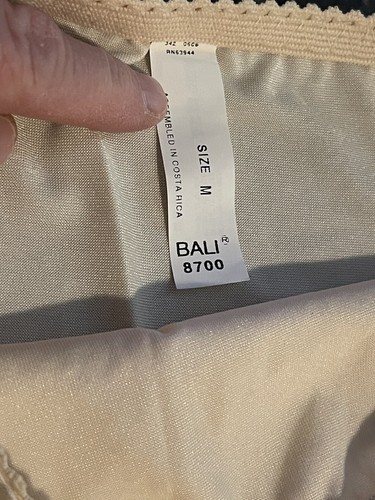 VINTAGE BALI SECOND SKIN PANTY. SIZE MEDIUM. CREAM - Picture 4 of 4
