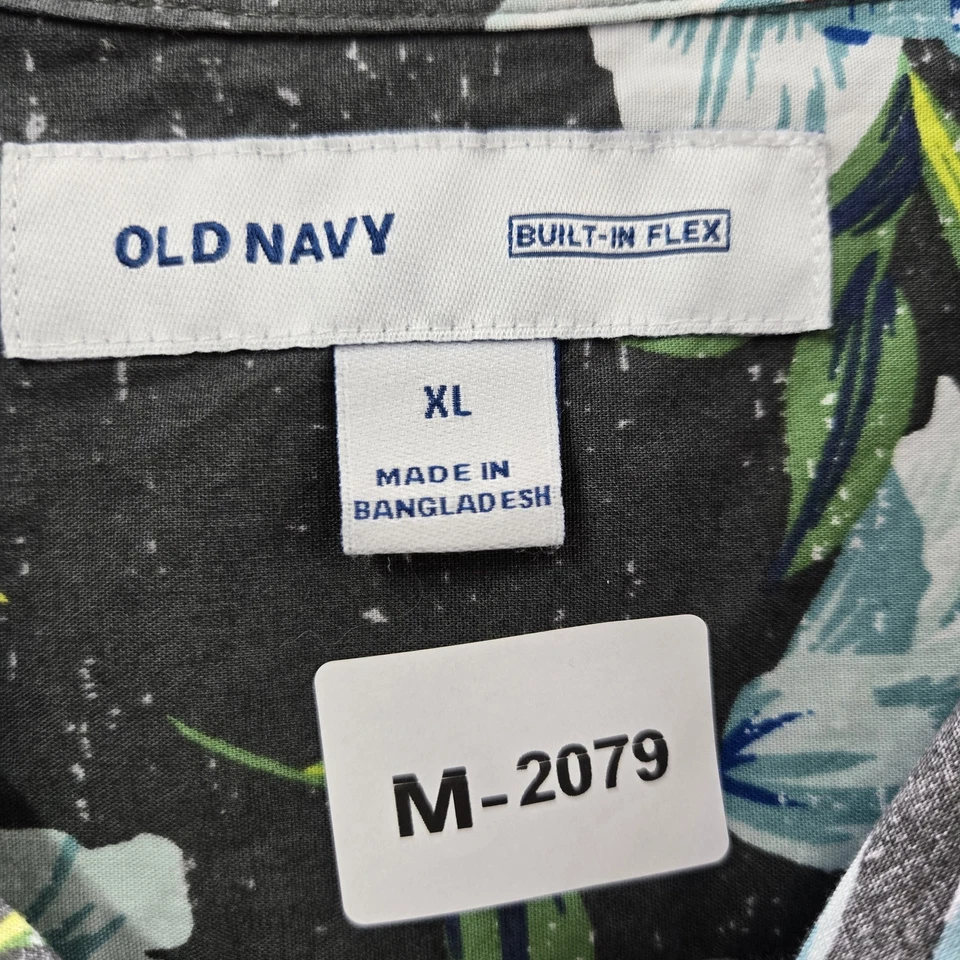 Old Navy Men Button Up Shirt XL Black Floral Hawaiian Short Sleeve Built In Flex - Image 2 of 4