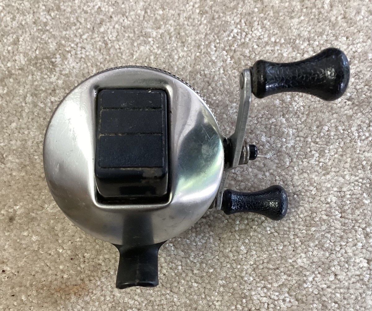 Moulinet De Pêche Vintage Zebco 33 Rhino Tough – 1989 – Fabriqué Aux USA