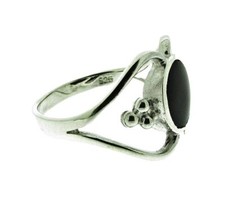 Sterling silver and black onyx cut-out ring, size M1/2