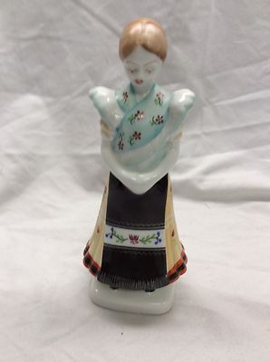 Beautiful Vtg Hallohaza Hungary Woman Hand Painted  Folk Art Figurine