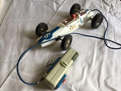 Jouet ancien Voiture téléguidée LOFUS Ford 6. - Photo 1/4