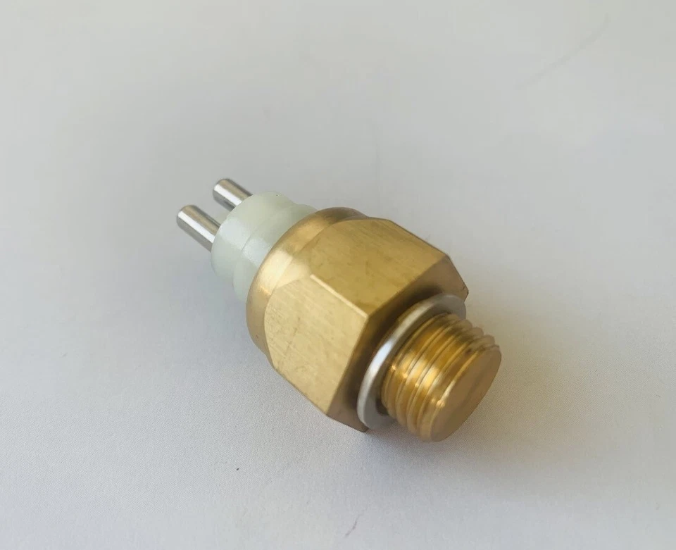 /737/ Temperature Sensor Coolant for Mercedes-Benz A0055457324 W126 - Image 3 of 3