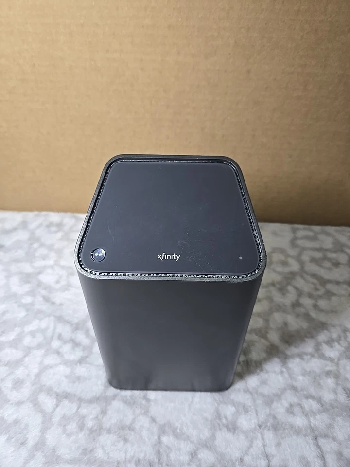 Xfinity XB6-T CGM4140COM Cable Modem/WiFi Router No Power Cord! For PARTS/REPAIR - Image 3 of 4