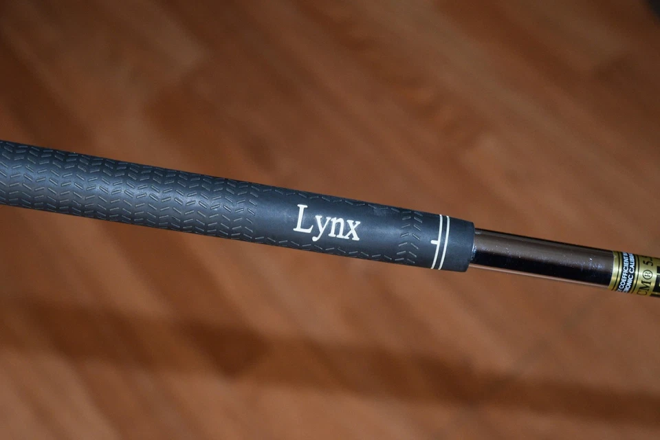 Taco de golfe Lynx Tour 56° 12° cunha areia aço 5.5 eixo flexível precisão - Imagem 4 de 4