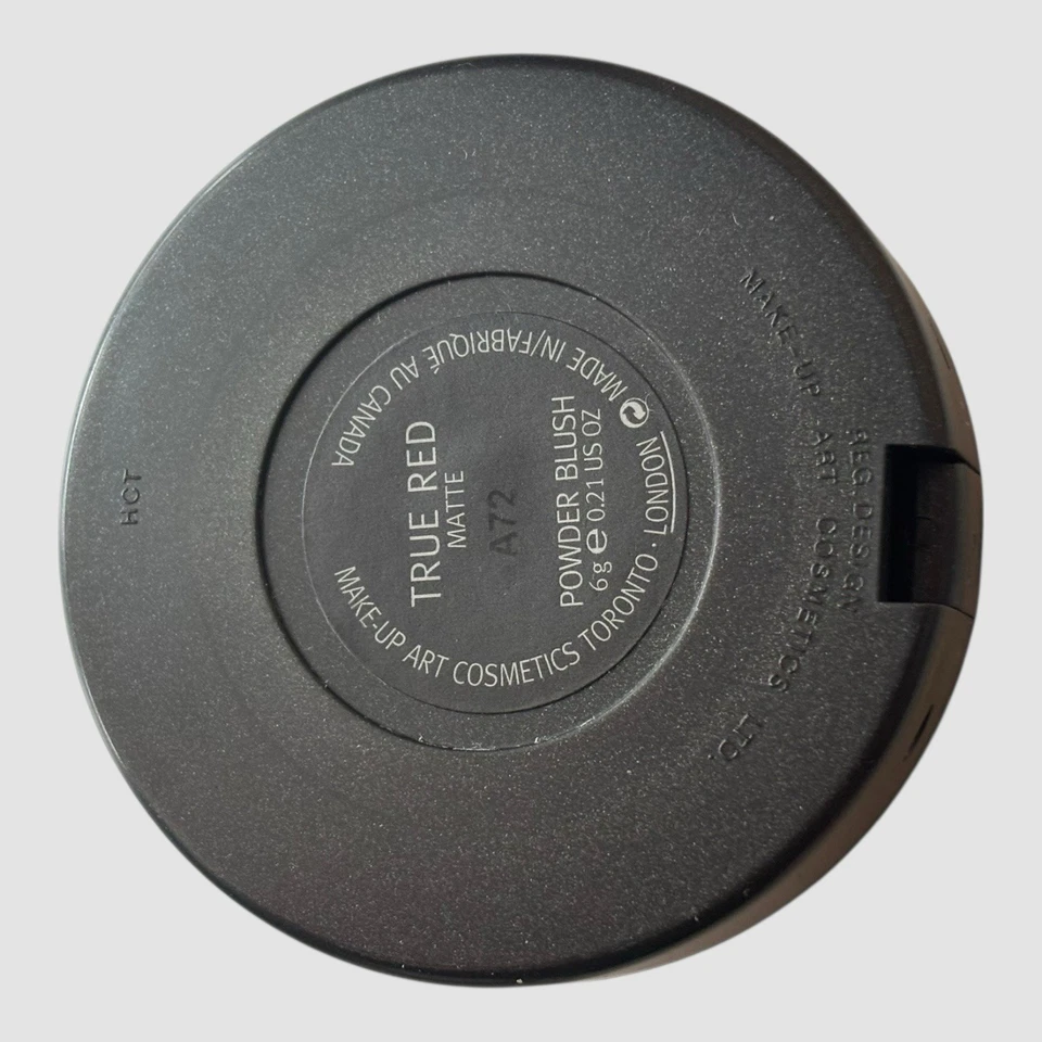 M·A·C Powder Blush Fard à Joues, shade: TRUE RED - 0.21 oz original TALC formula - Image 4 of 4
