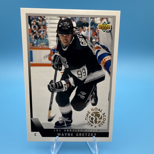Wayne Gretzky [Gold 802 Goals] #99 1993 Upper Deck card
