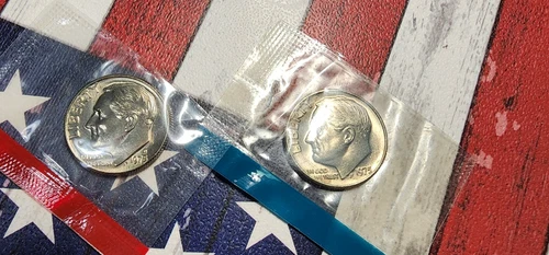 1975 P & D Uncirculated Roosevelt Dimes in Mint Cello **FREE SHIPPING**
