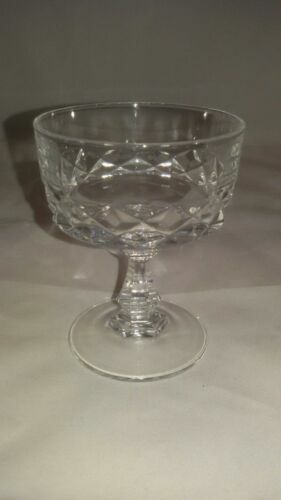 Produktbild von 10 Glasflaschen 100 Ml Mit Schraubdeckel – Schnapsflaschen & Taschenflaschen