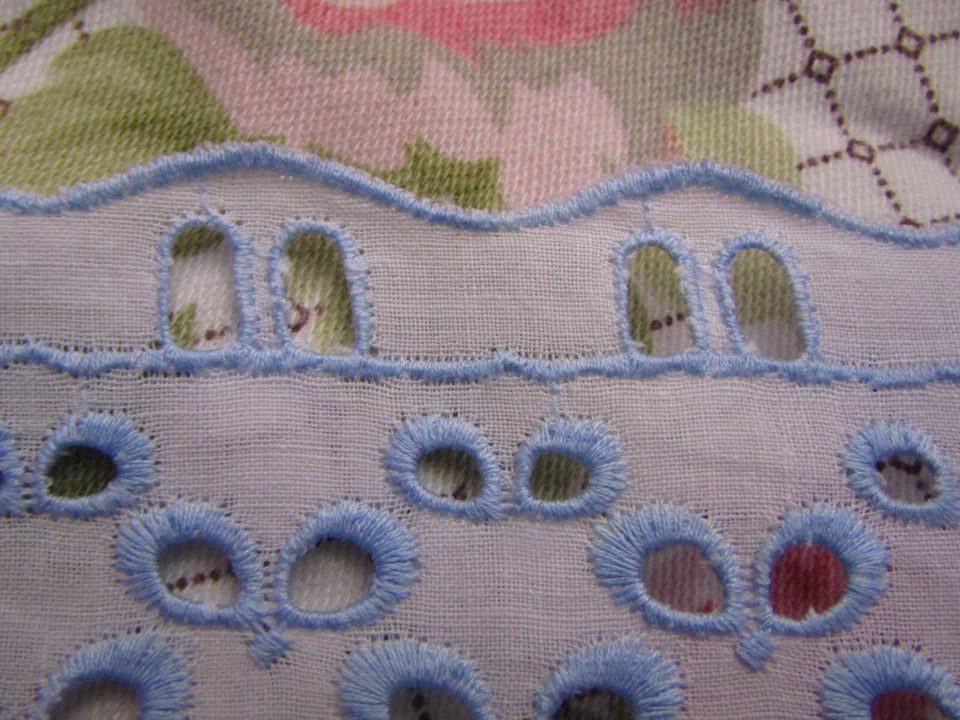 300 cm de dentelle ancienne broderie anglaise  passe ruban larg  4,8 cm coton - Photo 4/4