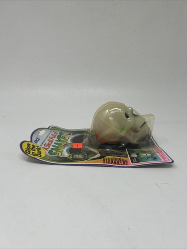 Vintage NOS 1983 ARCO A Skull Full of Snakes Halloween Horror Toy VERY RARE! #2 - Picture 11 of 11