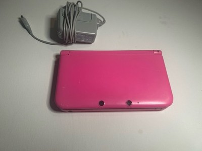 Nintendo 3DS XL Pink/Rosa Konsole + Original Nintendo Ladegerät