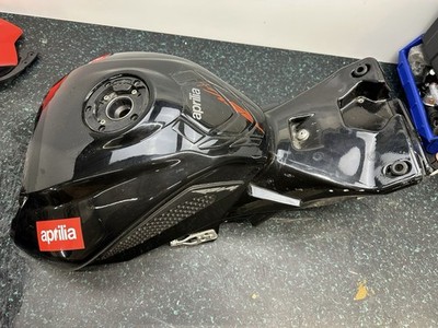 Aprilia RSV4 1000 Factory APRC Tank Benzintank Kraftstoffbehälter Kraftstofftank