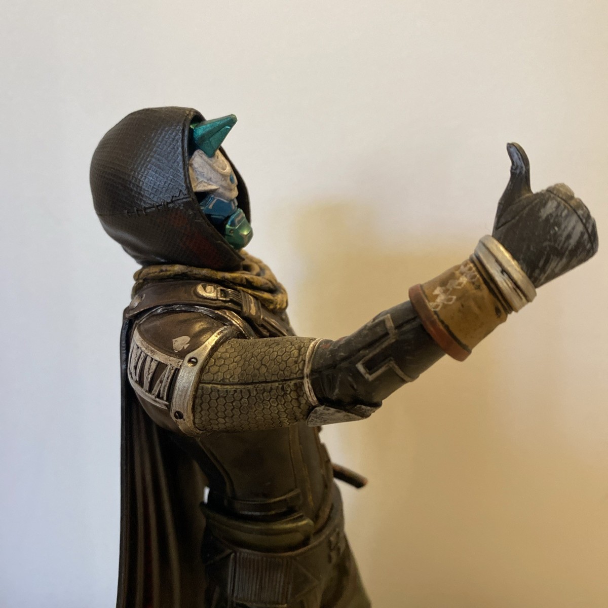 Destiny 2: Beyond Light 10-inch Cayde-6 Replica Statue Numskull