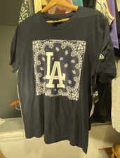 Los Angeles Dodgers MLB New Era Shirt Blue Bandana T Shirt Men’s Size M NWT 