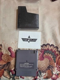 Top Gun NES + Dust Sleeve + Protective Outer Case + Manual