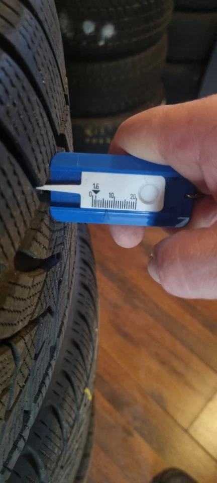 20Zoll Audi e-tron etron Q8 Alufelgen mit Winterreifen Dunlop - Bild 4 von 4