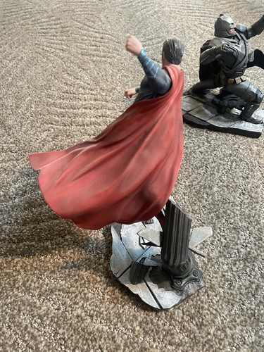 Kotobukiya Batman Vs Superman: Dawn of Justice 1/10 Scale ARTFX Statues - Picture 7 of 13