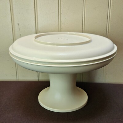 Tupperware Serve It All Pedestal Plate Cake Cupcake & Pie Stand 1531 1532 1533
