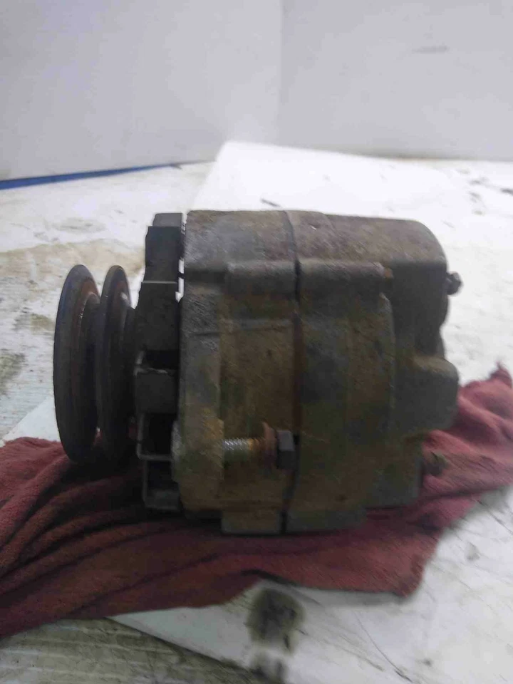 INT HARVST International Harvester Alternator 62 63 64 65 66 67 68 69 70 71 - Image 3 of 4