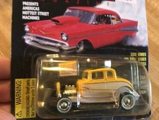 Racing Champions 1932 Ford Highboy Hot Rod magazine 1:54 Scale Issue #90