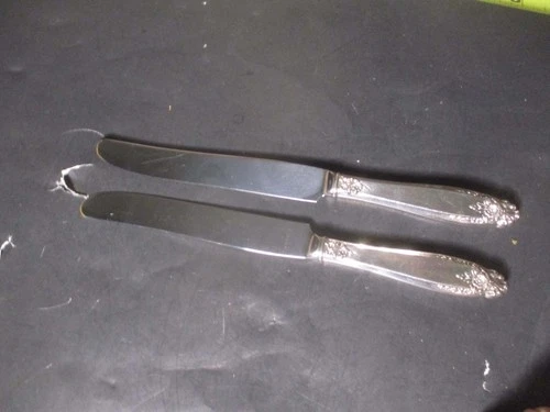 2 International Sterling Prelude Dinner Knives Sterling Handle Stainless Blade