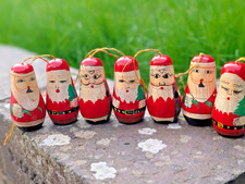Muñecas Rusas Matrioskas De Madera Pintadas A Mano – Set De 5 Figuras Decorativas Para Mesa O Estantería