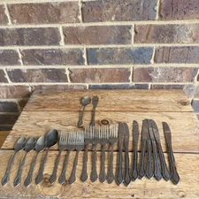 Rogers Co AUBERGE Stainless Flatware Lot of 21 Pieces Knives Forks Spoons Korea