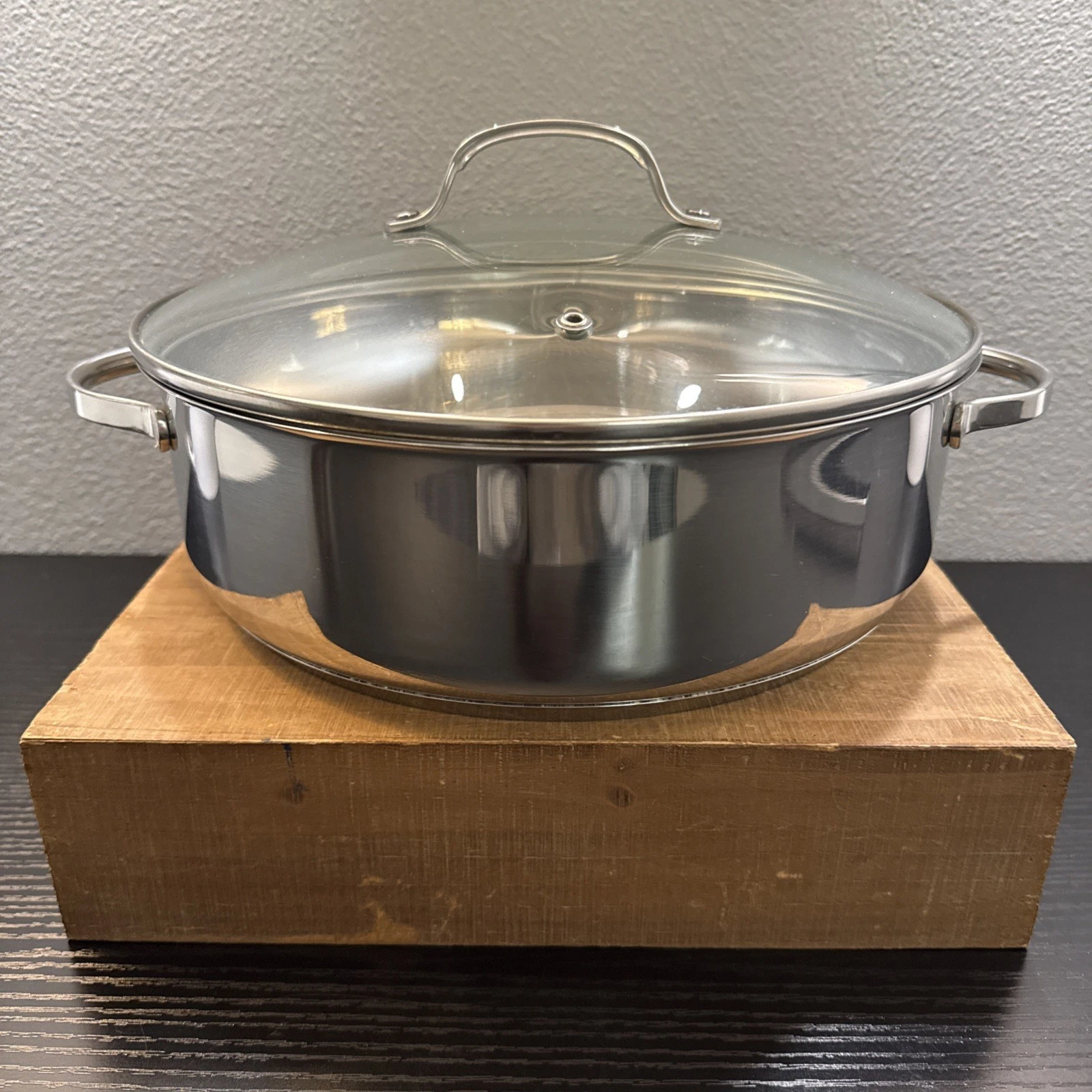 Kitchen Living 12 Inch 5Qt Jumbo Cooker Pan Waffle Bottom Double Handle W/ Lid