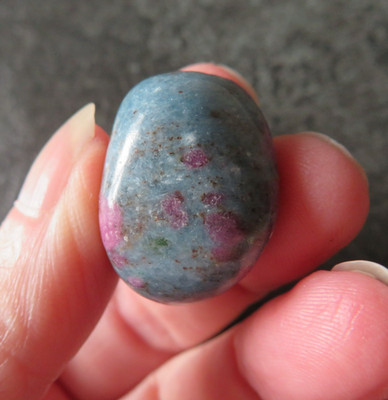 SCHÖNER SELTENER RUBIN KYANIT (20,4 GRAMM / 22 MM) TROMMELSTEIN (4) ''ENERGISIEREND''