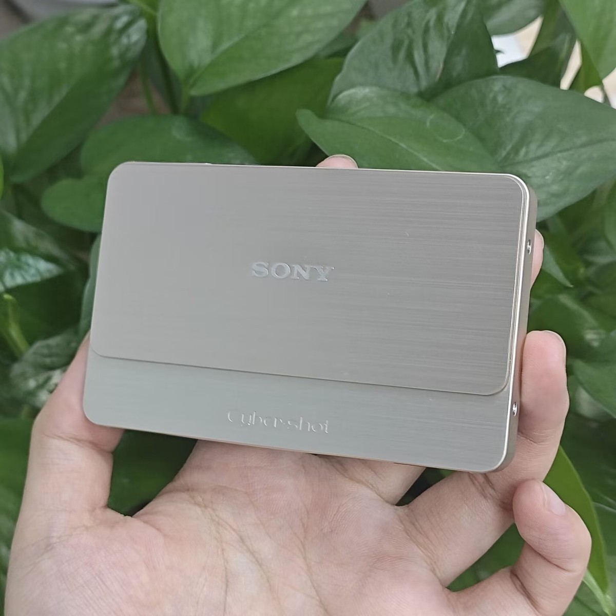 SONY Cyber-shot DSC-T700 10.1MP 4.0x Optical zoom Digital Camera