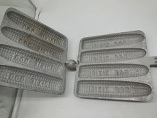 DK2 Dixie Dog Old Cast Iron Bread Stick Hot Dog Sausage Corn Pan Kansas  CIty